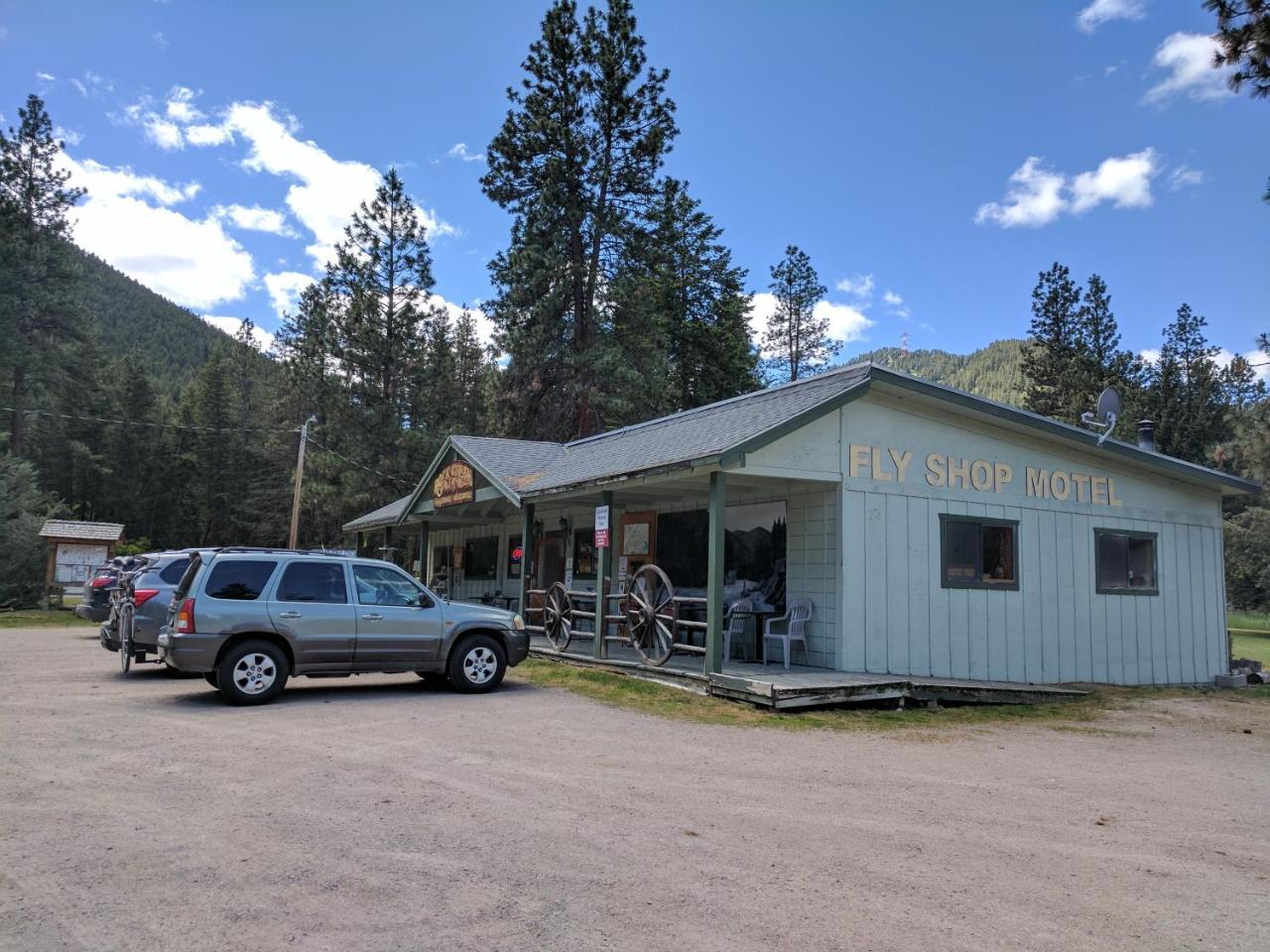 Rock Creek Mercantile & Motel Clinton Bagian luar foto